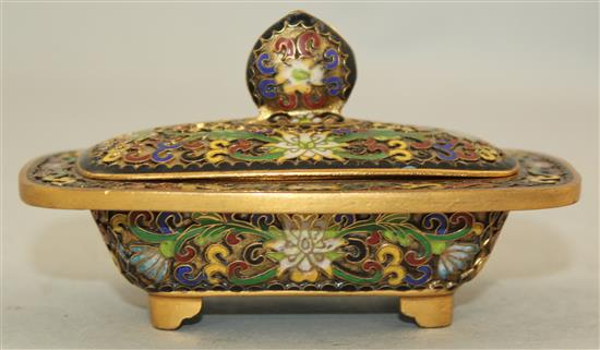 A Chinese cloisonne enamel and gilt copper dish and cover, early 20th century, 10.7cm long